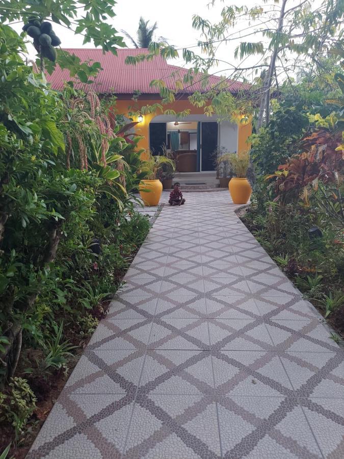 Chez Mera Self Catering ラ・ディーグ島 エクステリア 写真