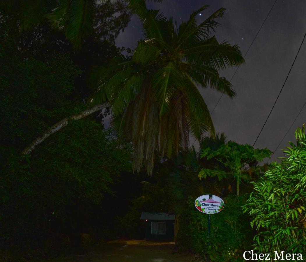 Chez Mera Self Catering ラ・ディーグ島 エクステリア 写真